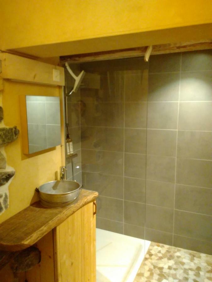 Element-Terre Hotel Aigle Eksteriør billede